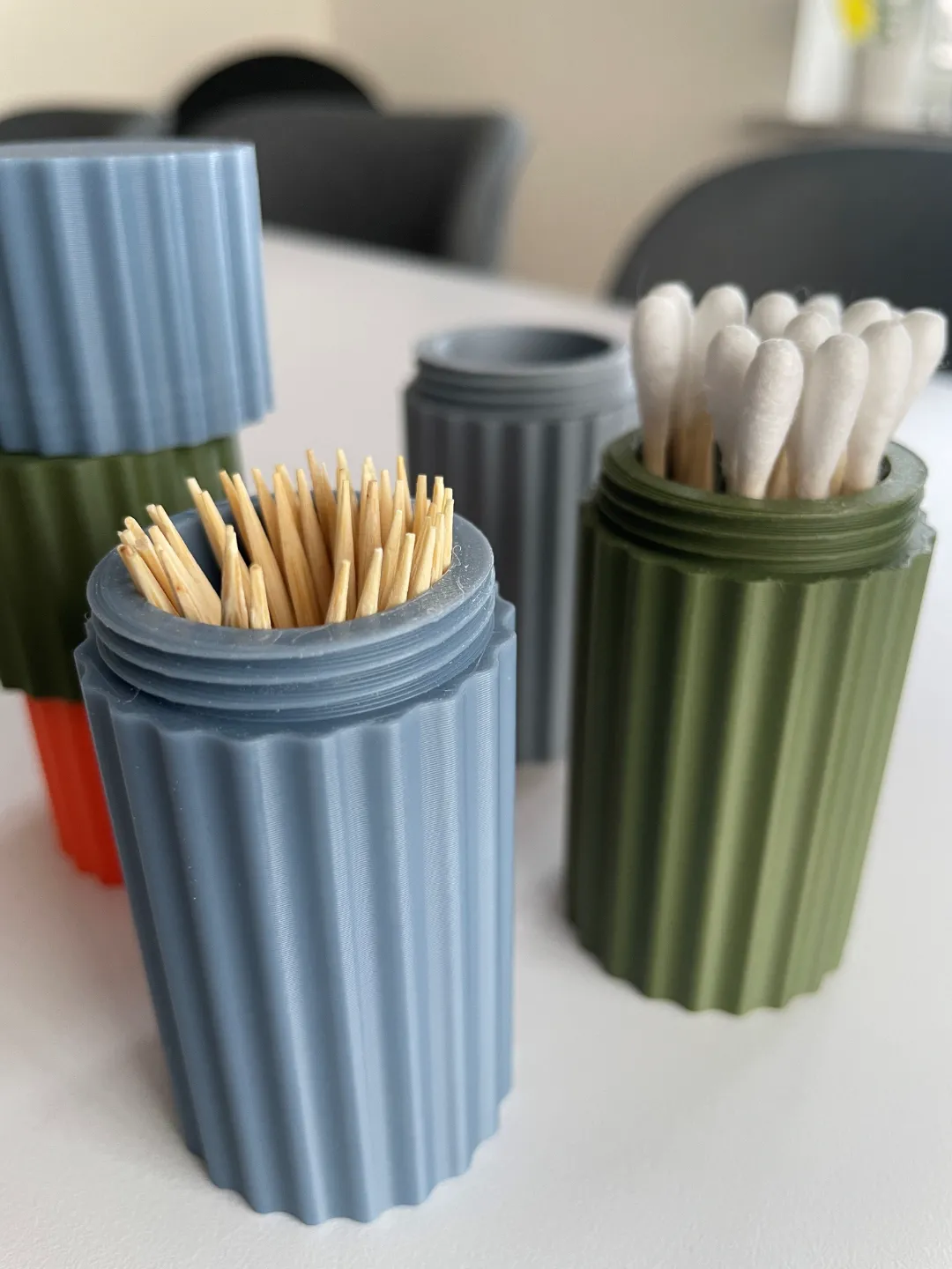 Travel Container for cotton swabs / Q-tip view 2