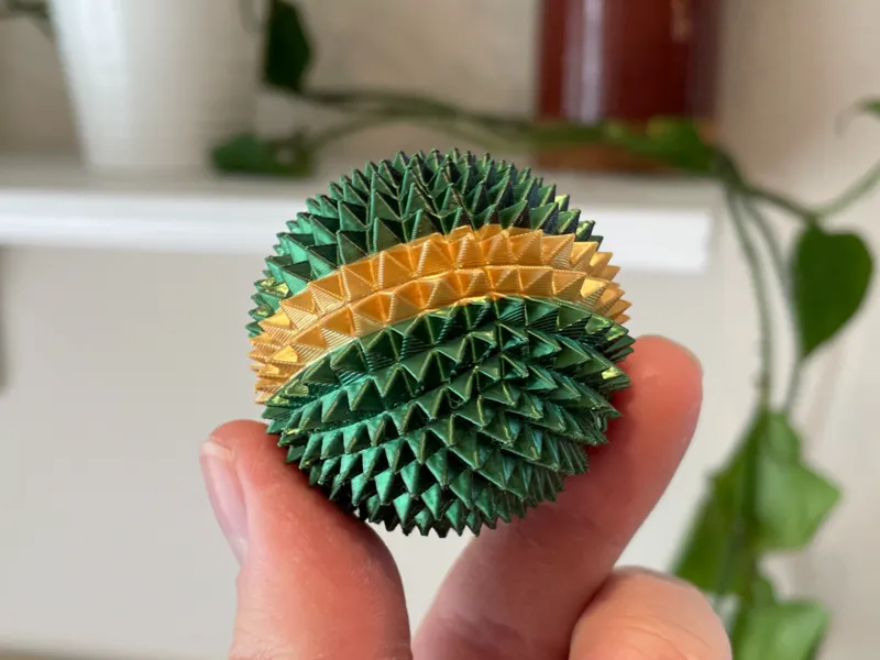 spiky_ball_02 - variable spike sizes