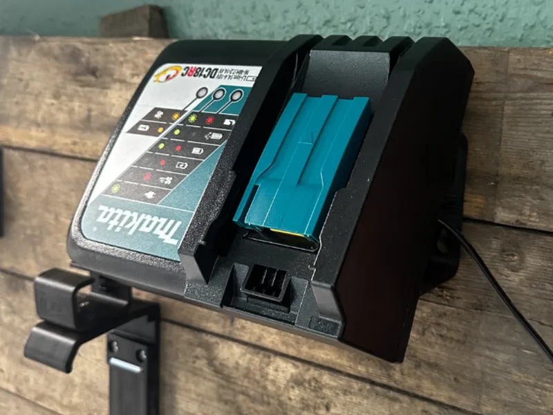 Makita DC18RC Charger Wall Bracket Movable