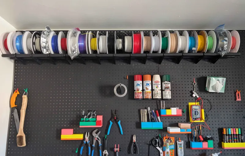 Filament holder for 1 in Dowel 
