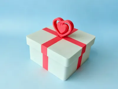 Rotating Heart Gift Box