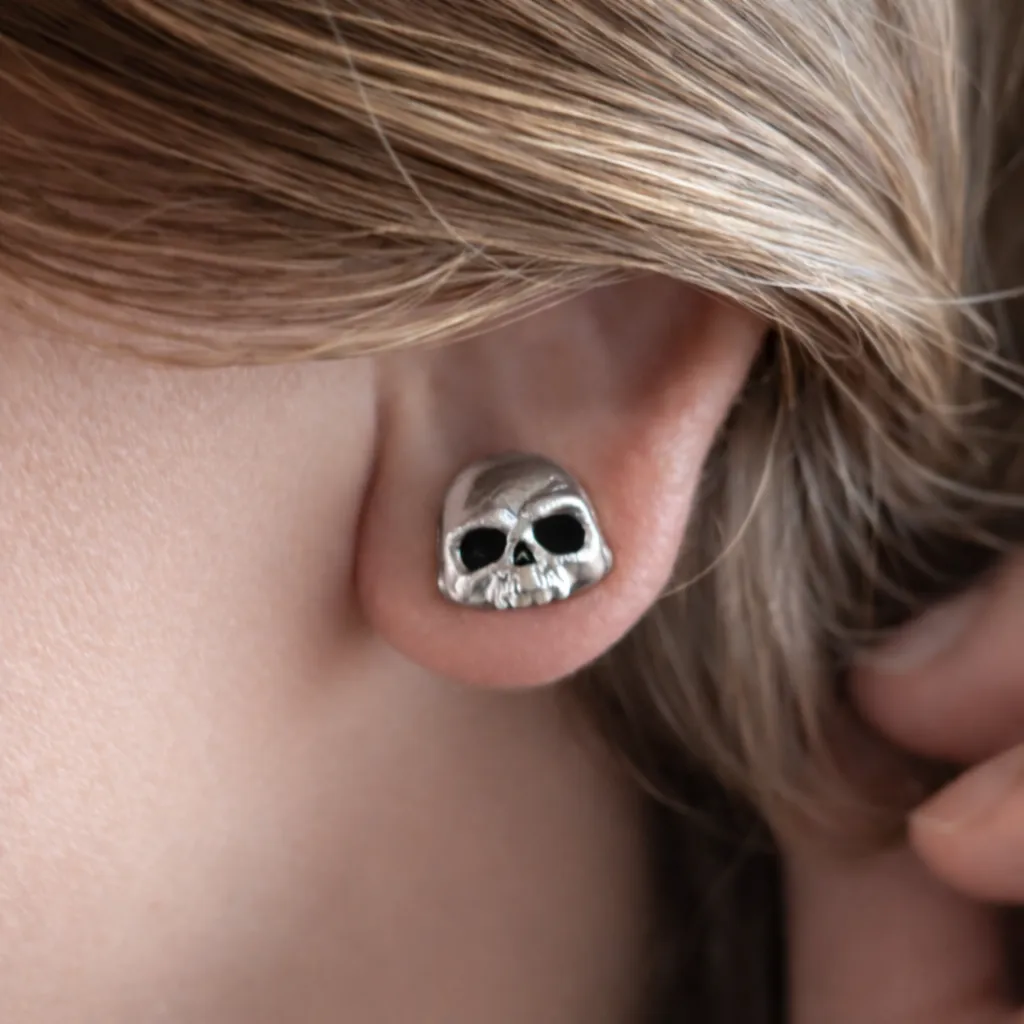 ZKULL Magnetic Skull Earrings (No Piercing) view 3
