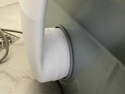 Narrow rear dryer vent