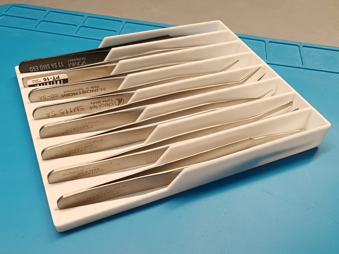 Parametric Precision Tweezer Organizer