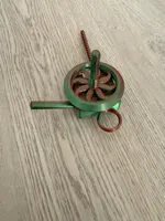 Additional handle for smaller children