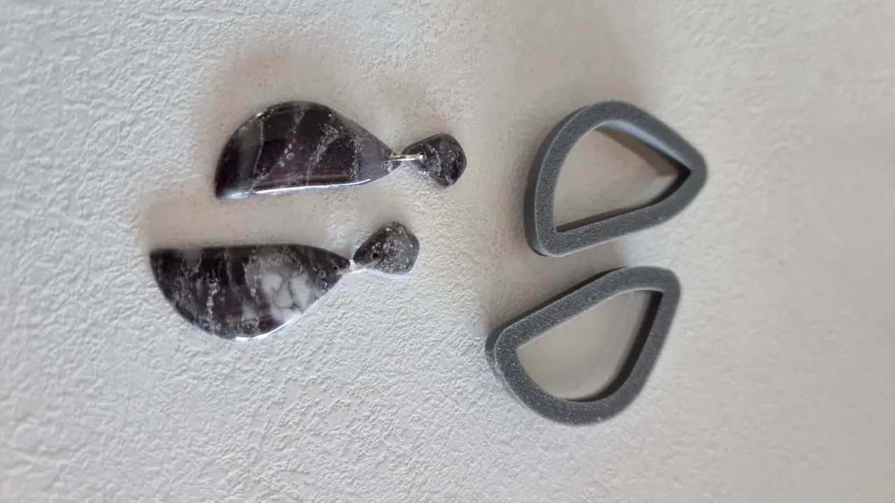 Clay earring cutter view 2