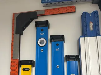 TRIPLE CARPENTER'S SQUARE WALL MOUNT