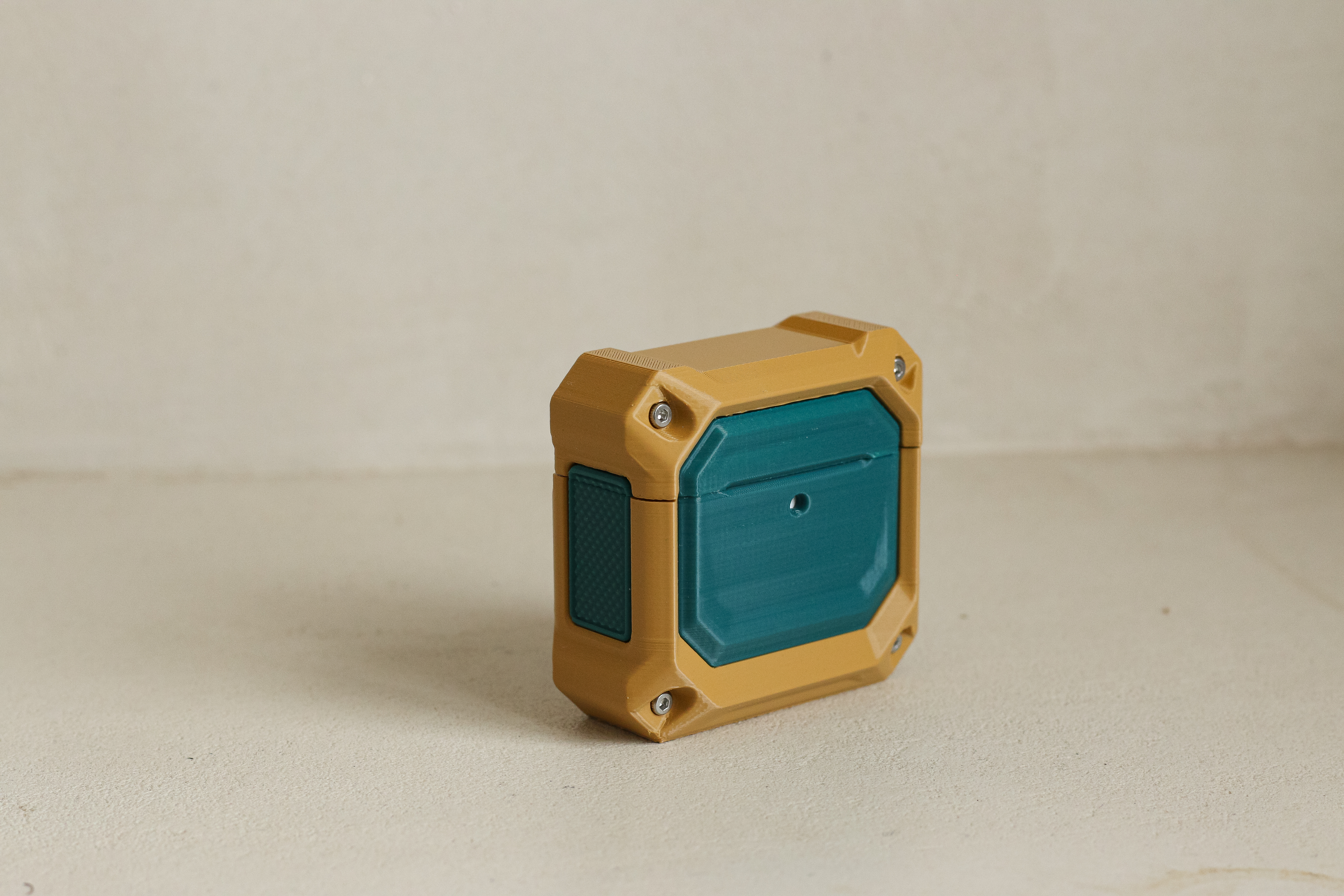 Outdoor Tough Case - Airpods - 1