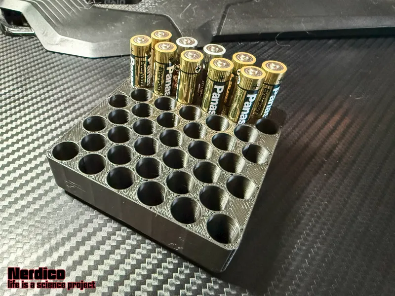 Gridfinity 2x2 Batteriehalter für AAA