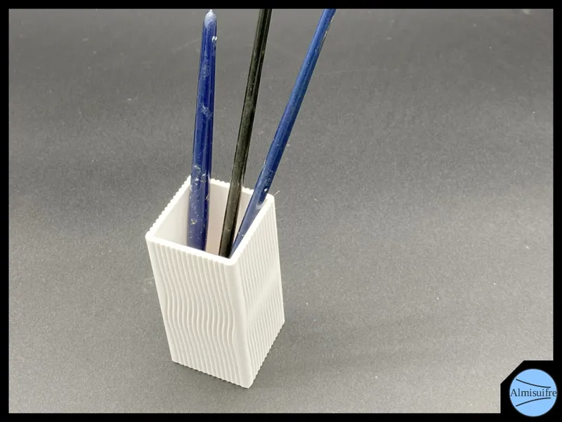 Compact Storage for Hooks and Brushes
