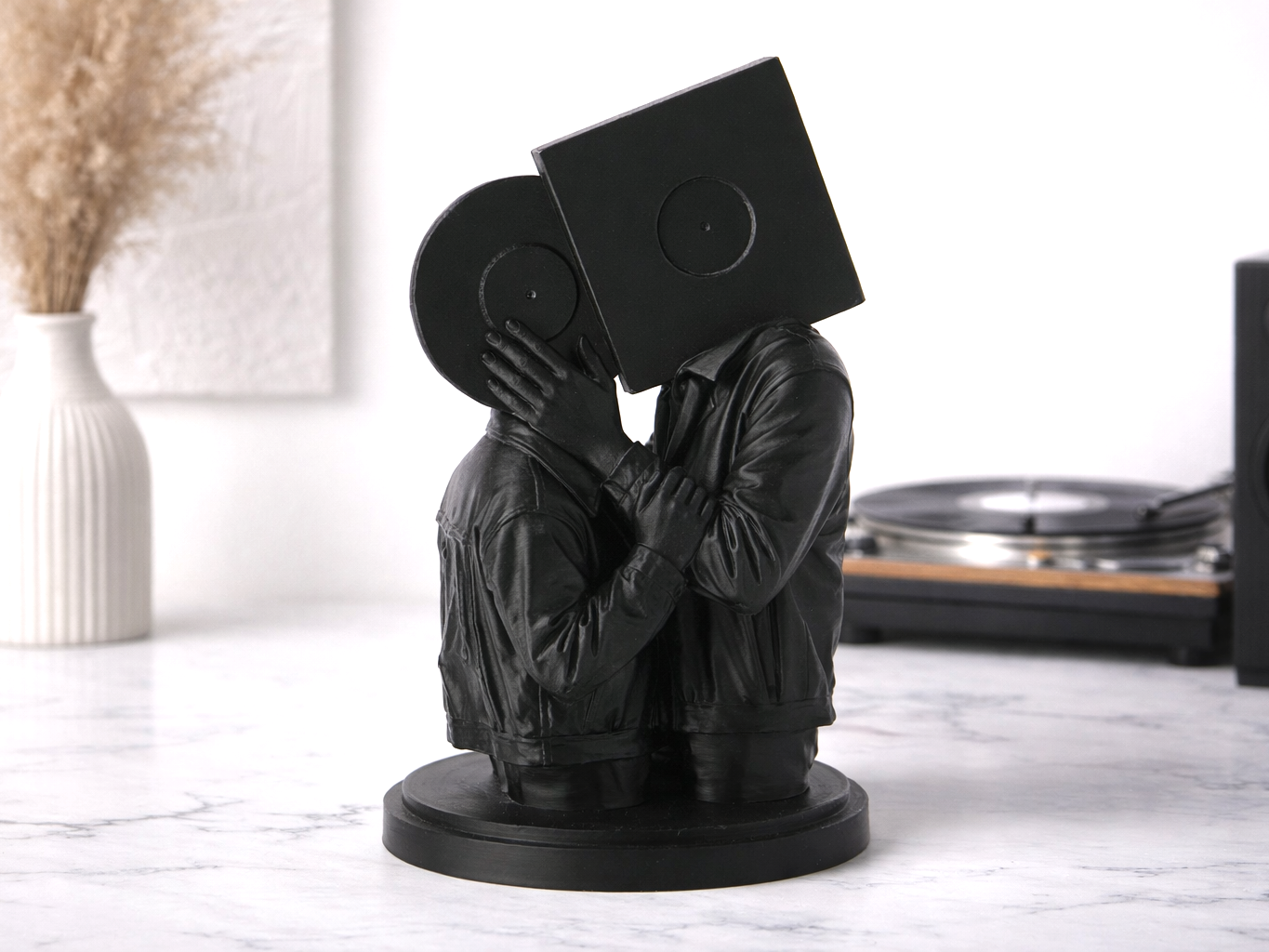 Vinyl Love Sculpture – Abstract Romantic Art