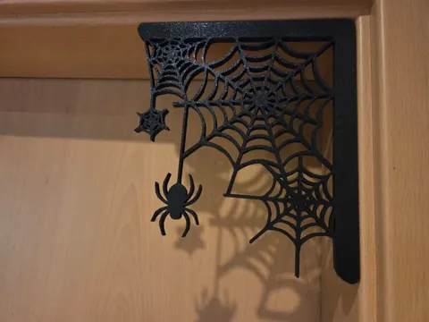 Modelo para impresión 3D: Halloween Türrahmen-Ecke mit Spinnennetz & Spinnen — referencia de MakerWorld