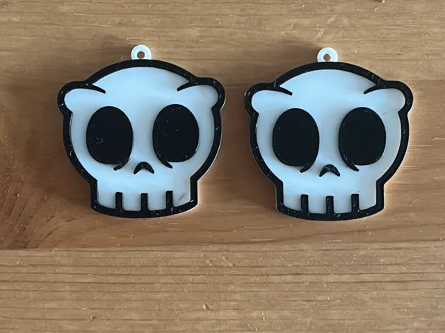 skull earrings