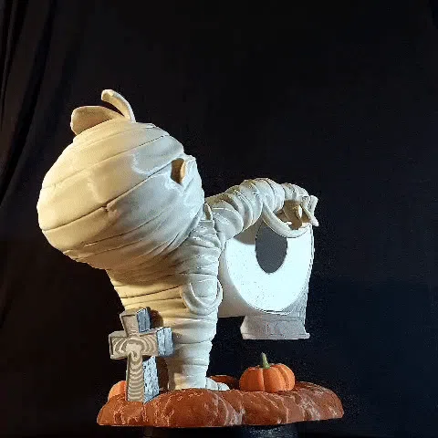 Paper Roll Holder – Cute Mummy (Halloween Concept)
