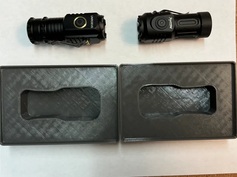 Gridfinity Alonefire X65 & Unroevs 2550 flashlight