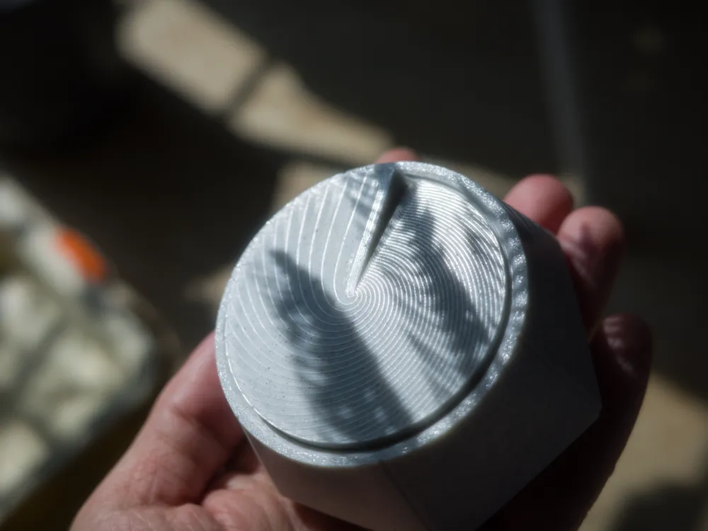 Rotating Lid Design BOX with rotating lid by zzzzzx - MakerWorld