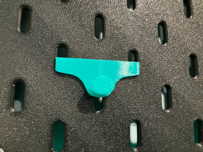 SKADIS-Compatible Utility Hook