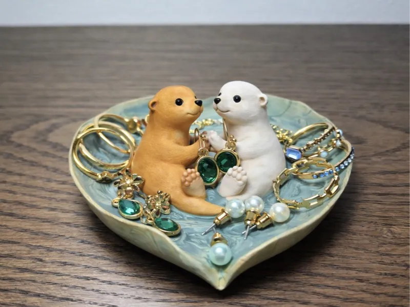 Valentine’s Otter Love – Floating Jewelry Dish