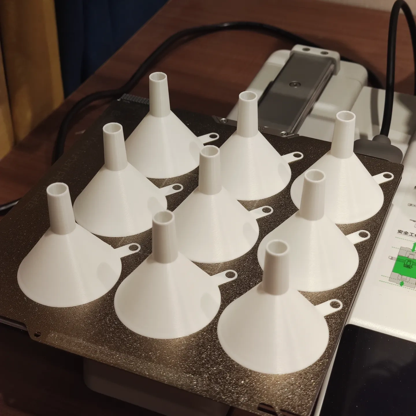 Miniatura 2 do modelo 3D 仅2g 一次性小漏斗Disposable funnel