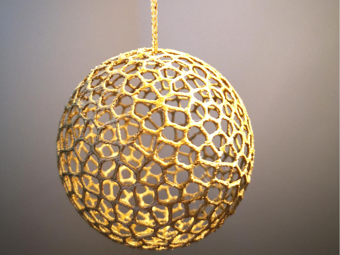 Voronoi Christmas Decoration (Glow in the Dark)