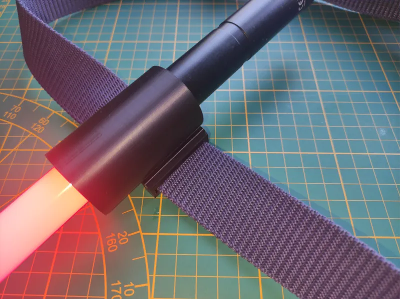Lichtschwerthalter für Gürtel