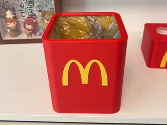 麦当劳造型桌面垃圾桶