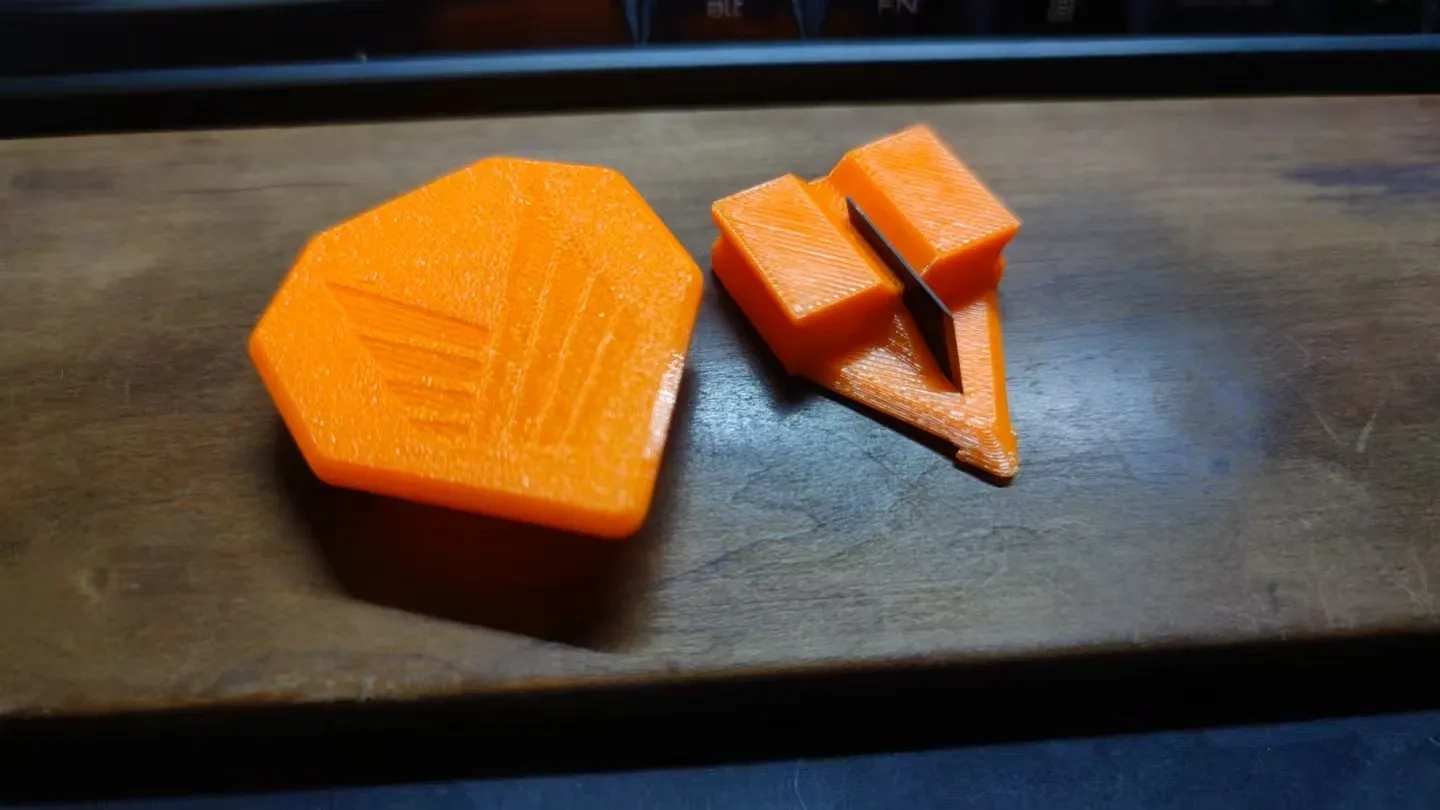 Miniatura 3 do modelo 3D 摩托车风筝线切割器-可更换刀片