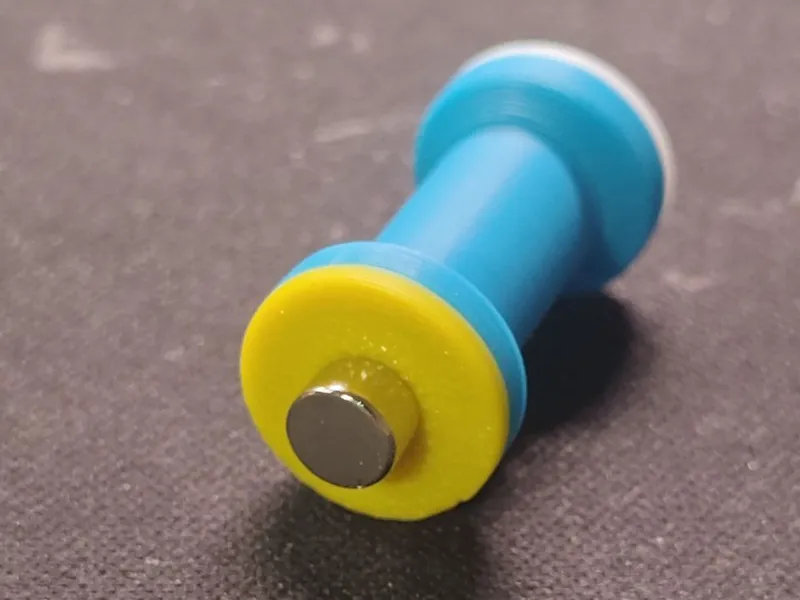 Minimalistic Magnet Installer