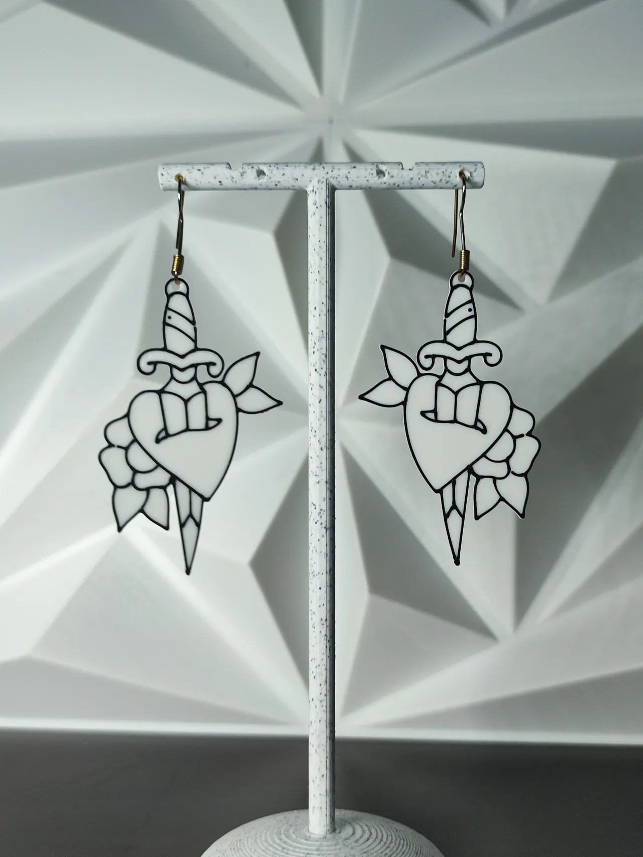 Aretes Daga del Corazón Eterno view 2