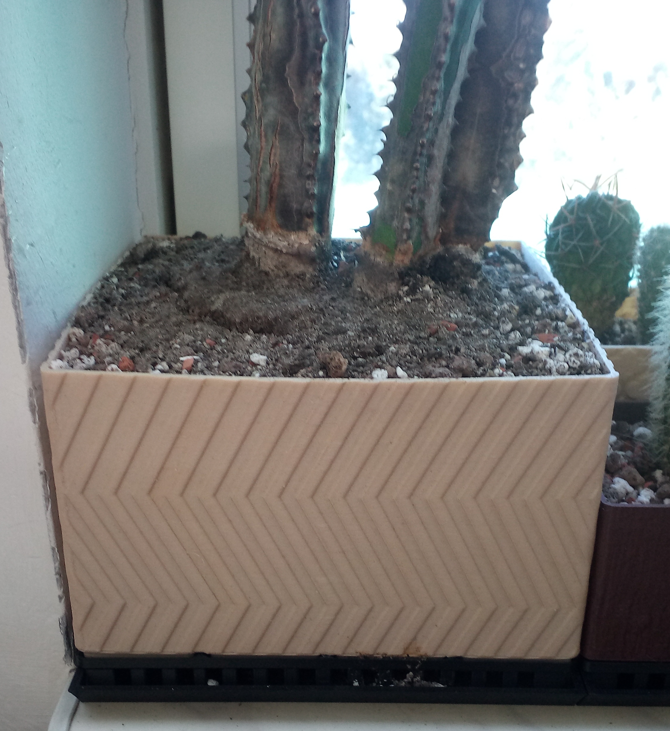 Miniatura 4 do modelo 3D Gridfinity Window Sill Modular Planter