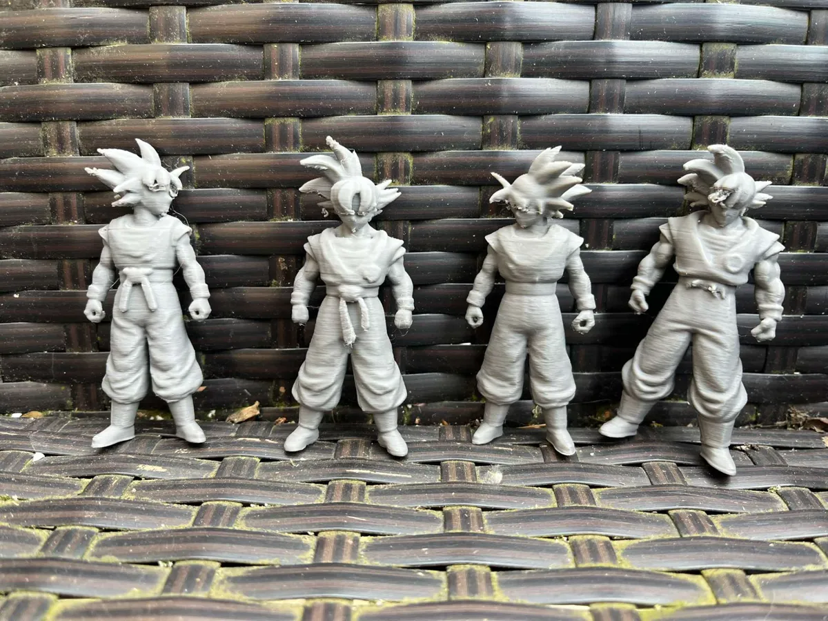 Figurines famille Goku