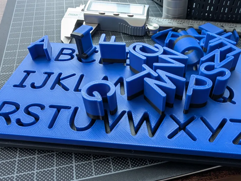 Kinderspiel Alphabet ABC