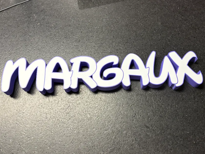 Boite lumineuse prénom " Margaux" 