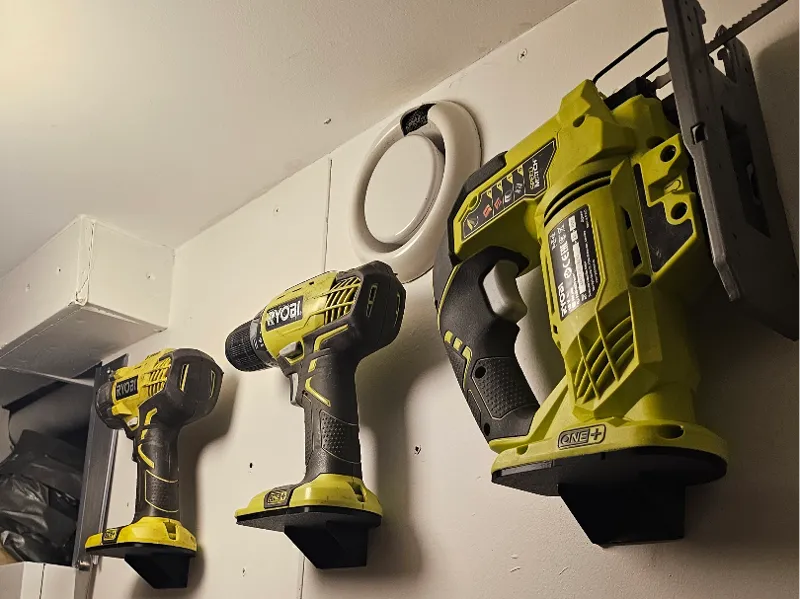 Narrow Ryobi One+ powertool wallmount