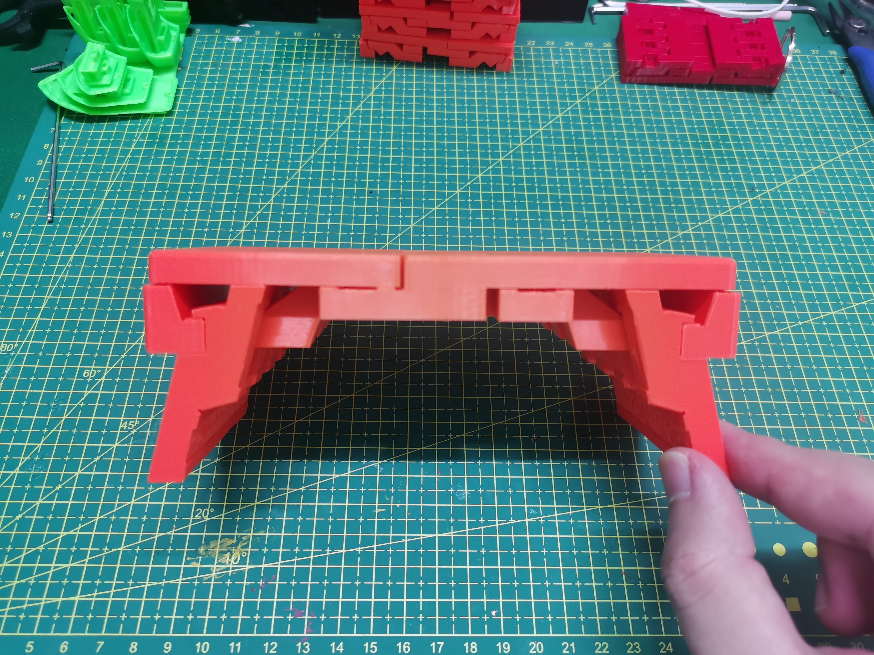 Miniatura 3 do modelo 3D 鲁班凳（一体打印折叠板凳）