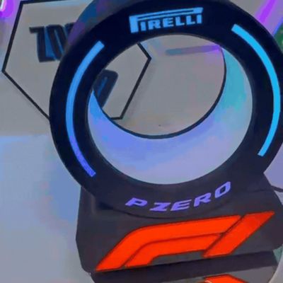 F1 Tyre Lamp - Pneu Pirelli P-Zero - RGB 