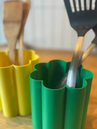 DaisyDock Utensil Holder