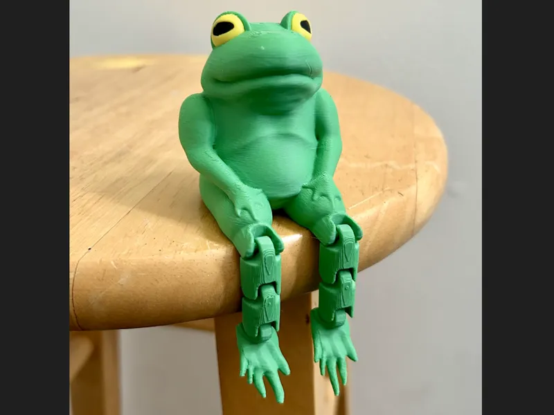 Funny Sitting Frog (No Support)