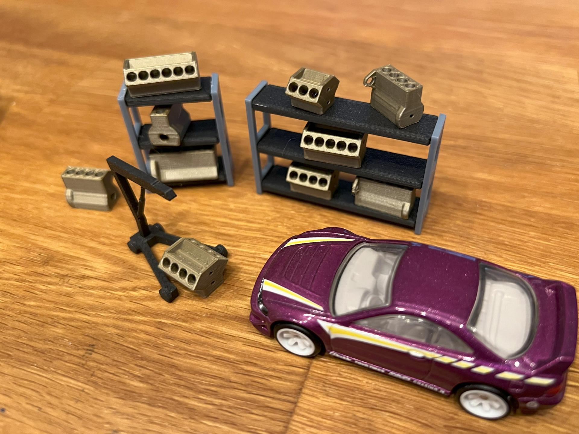 engine block 1/64 scale for car diorama garage