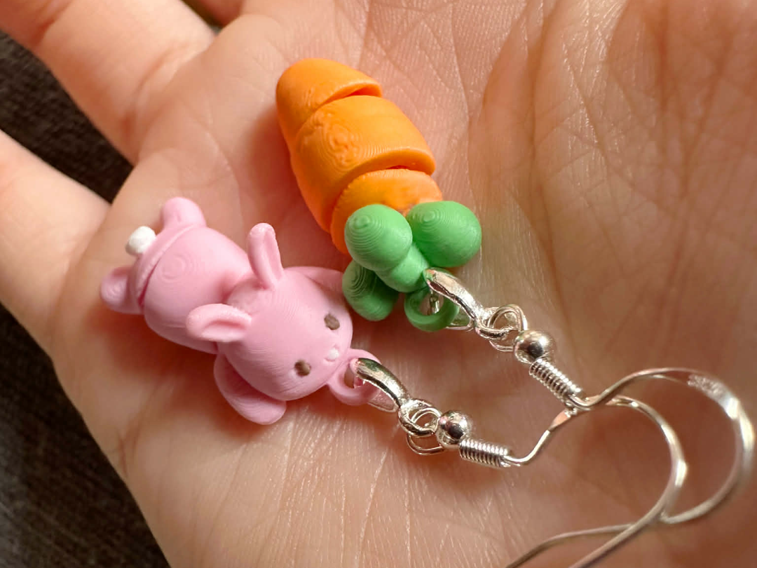 Bunny and Carrot earring set articulated