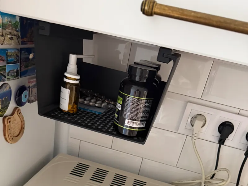 Under cabinet shelf