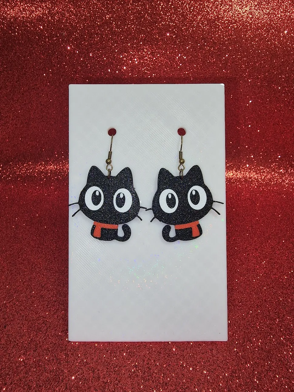 A sweet kitten earrings view 2
