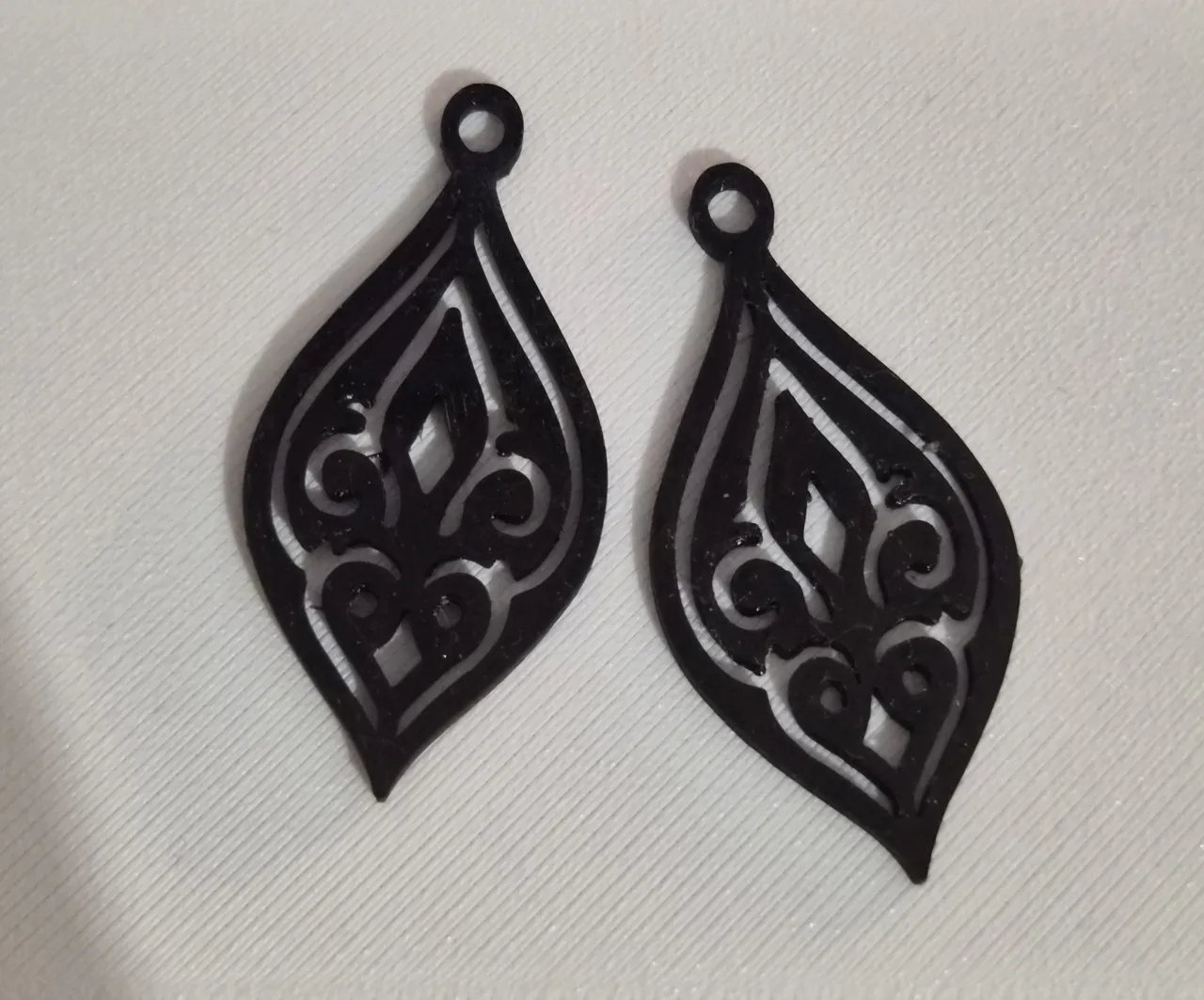 Tear drop Earrings with design view 2