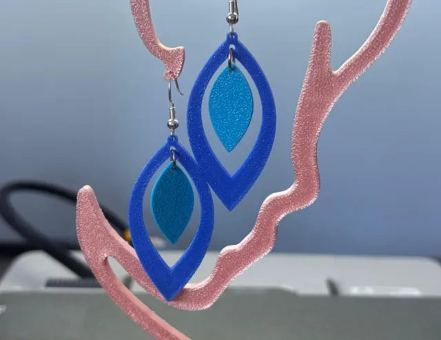 Earrings hanging with Two Drops
