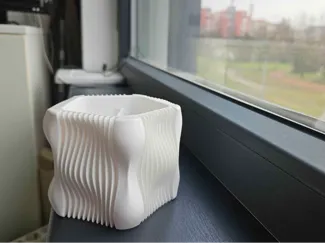 Wavy Pen Holder