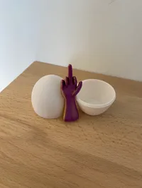 Doigt d'honneur surprise (œuf de Pâques) — photo 2