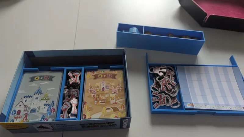 Castle Combo insert/Inlay for Sleeved Cards 