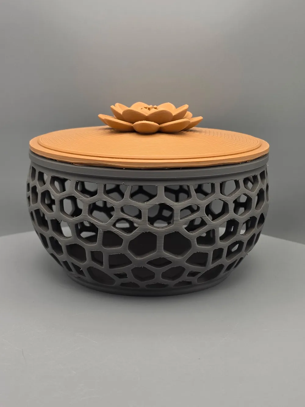 Elegant Geometric Mesh Bowl with Floral Lid - Free 3D Print Model ...