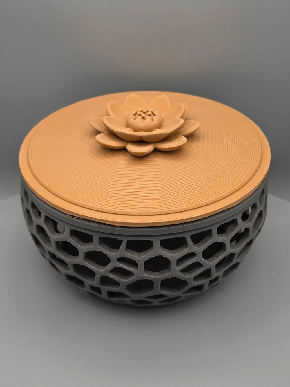 Elegant Geometric Mesh Bowl with Floral Lid - Free 3D Print Model ...
