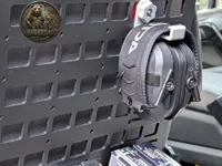 Support MOLLE pour casque anti-bruit — photo 2